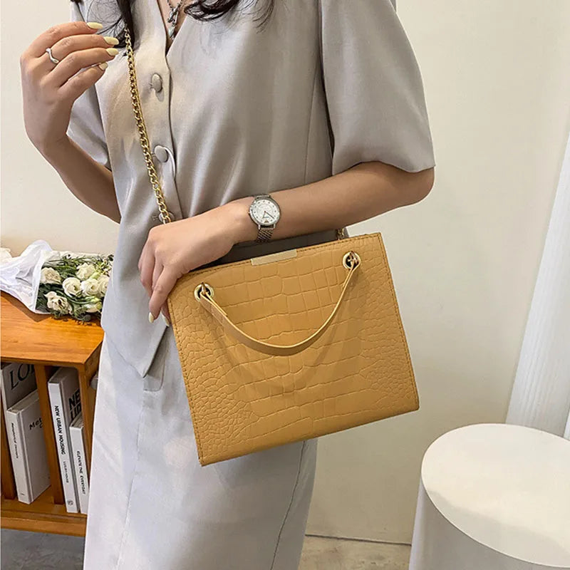 New Women shoulder Bag for 2024 tote  luxury designer handbag Large capacity soft leather women's saddle bag crossbody Tote bags