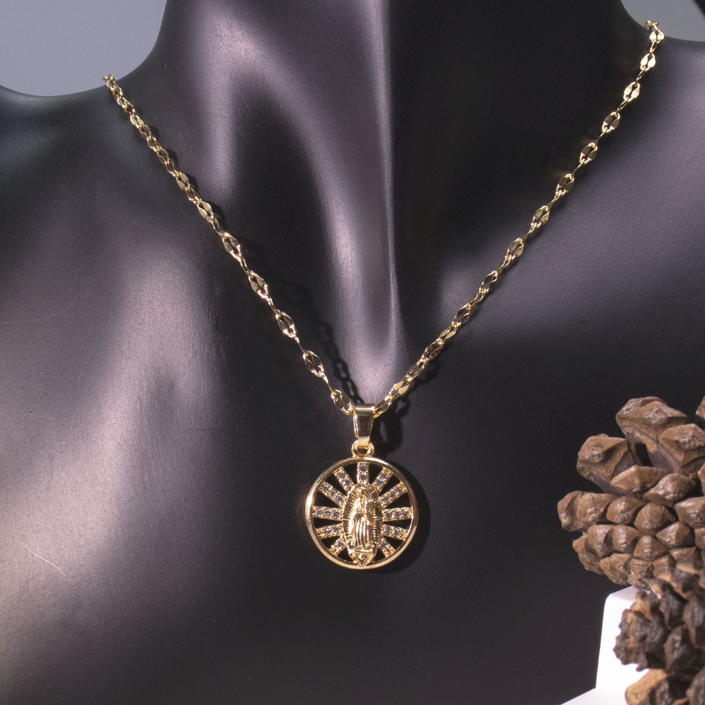 Fashion Design Virgin Mary Pendant Necklace European And American Style Jewelry